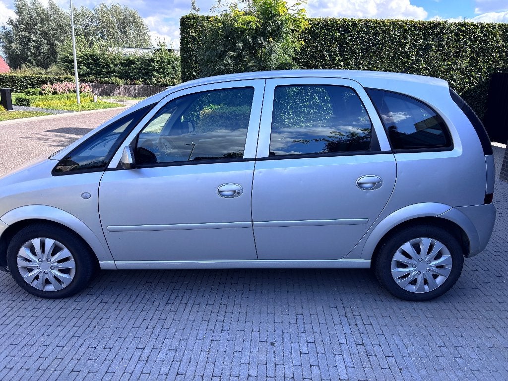 OPEL MERIVA GRIJS 30/09/2009, Autos, Argent ou Gris, Boîte manuelle, Entretenue par le concessionnaire, Noir