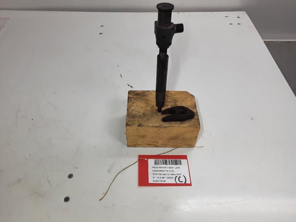 INJECTEUR Peugeot Boxer (U9) (01-2006/12-2023) (9824388280), Mevr. I. Hauben, Utilisé, Rue de l'Espoir 34 34
4030  GRIVEGNÉE, BE