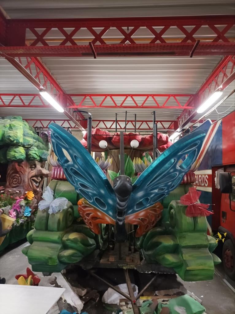 Chariot de carnaval à vendre., Hobby & Loisirs créatifs, Articles de fête, Enlèvement