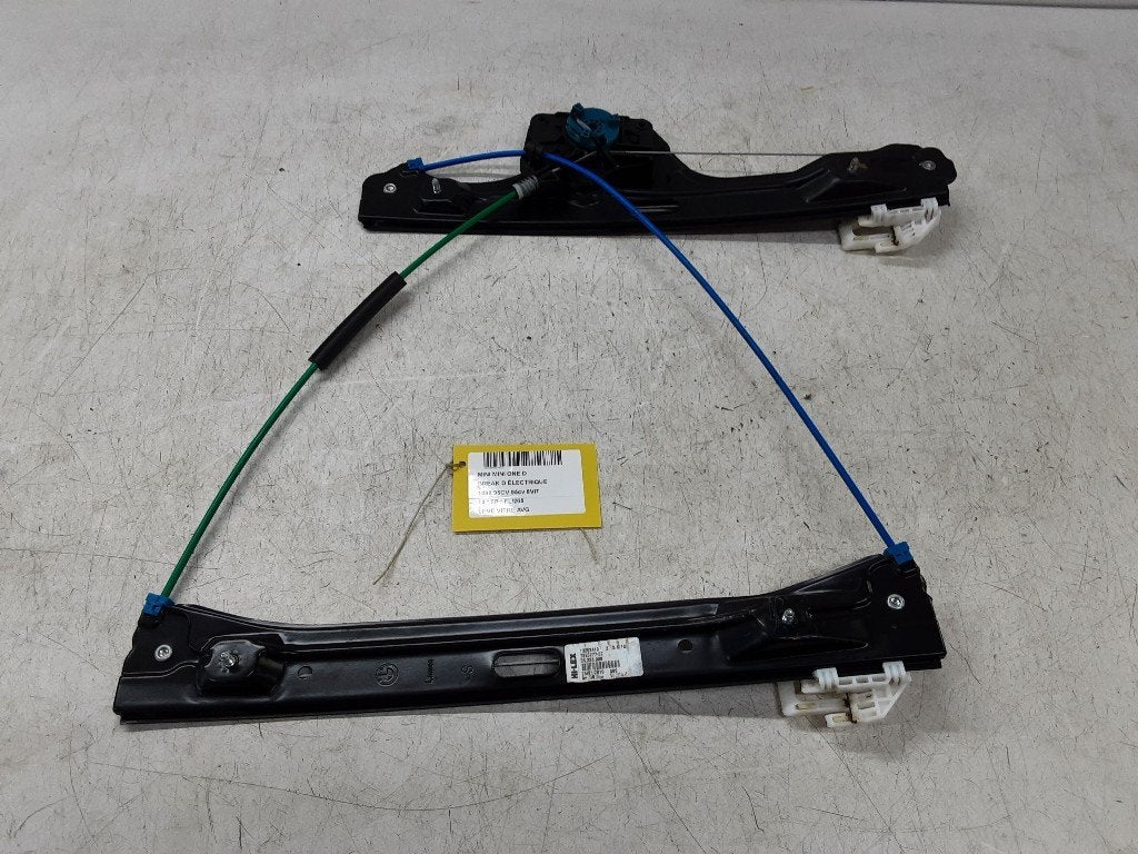 VITRE MECANISME AVANT GAUCHE Mini Mini (F55) (732027707), Petuelring 130
80809  München, DE, Mini, Utilisé, Minikundenbetreuung@mini.de