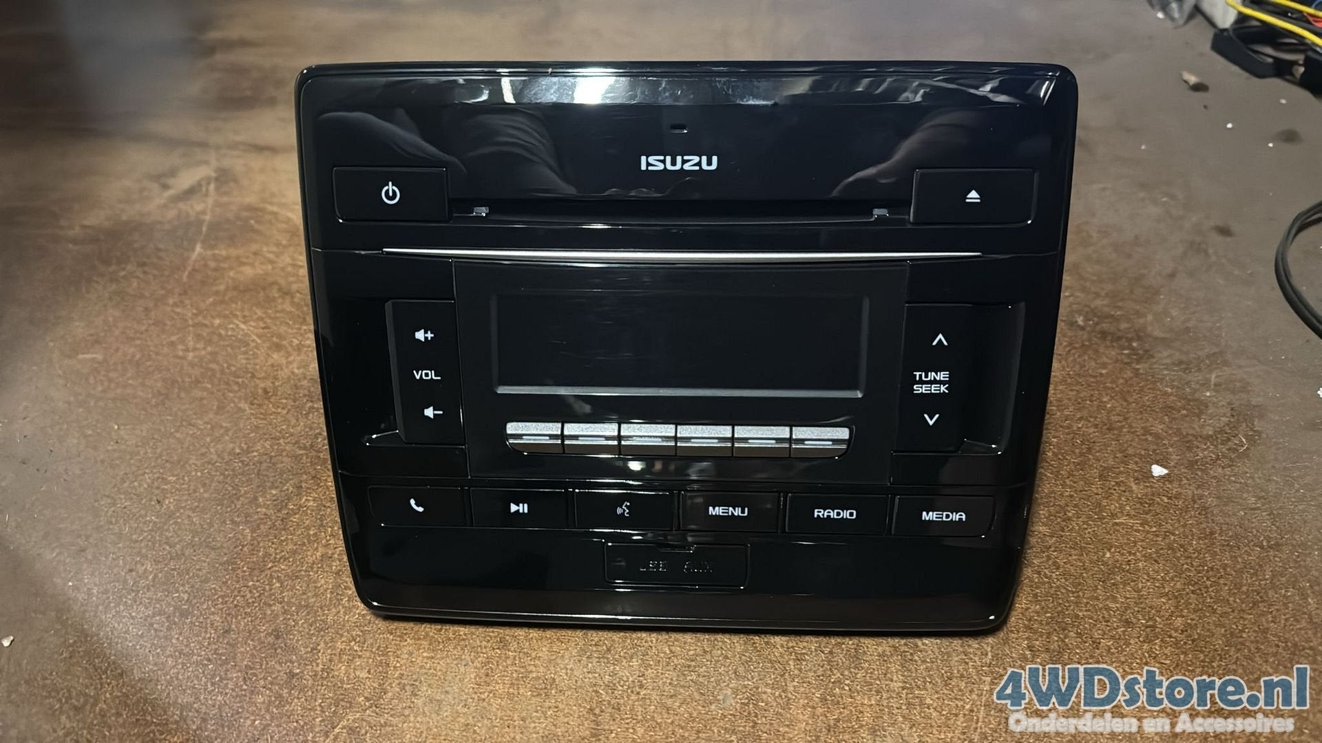 Nieuwe ISUZU Factory radio isuzu d-max cd aux usb 8974807974, Neuf, -, -, -