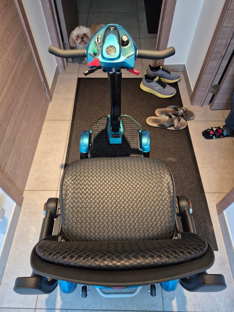 Opvouwbare elektrische scootmobiel, Diversen, Brommobielen en Scootmobielen, Ophalen, Nieuw, 26 t/m 35 km, 16 km/u of meer