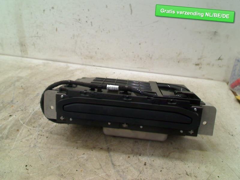 ECRAN GPS Audi SQ7 (4MB / 4MG) (4M0857273A), Autos : Pièces & Accessoires, Auto-Union-Straße  1,
85057  Ingolstadt, DE, Info@audi.de