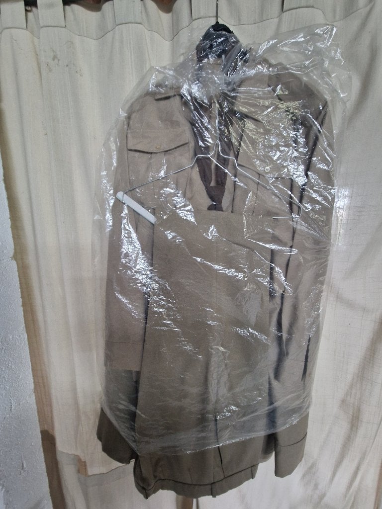 Volledig vintage militair uniform, Verzamelen, Ophalen of Verzenden, Landmacht, Kleding of Schoenen