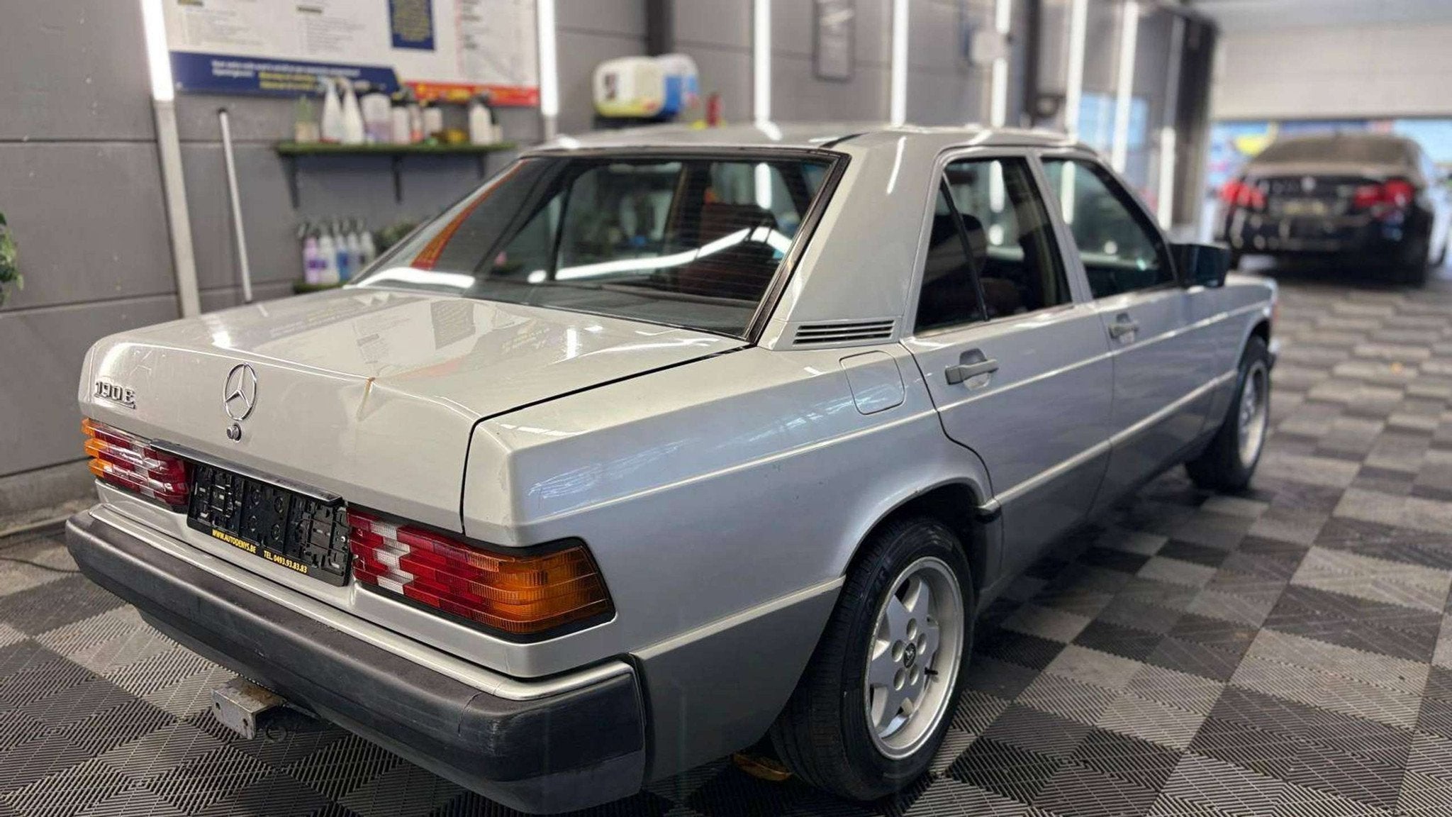 Mercedes-Benz 190 E Benzine AUTOMATIQUE bj. 1988 178000km Ol, foto 7