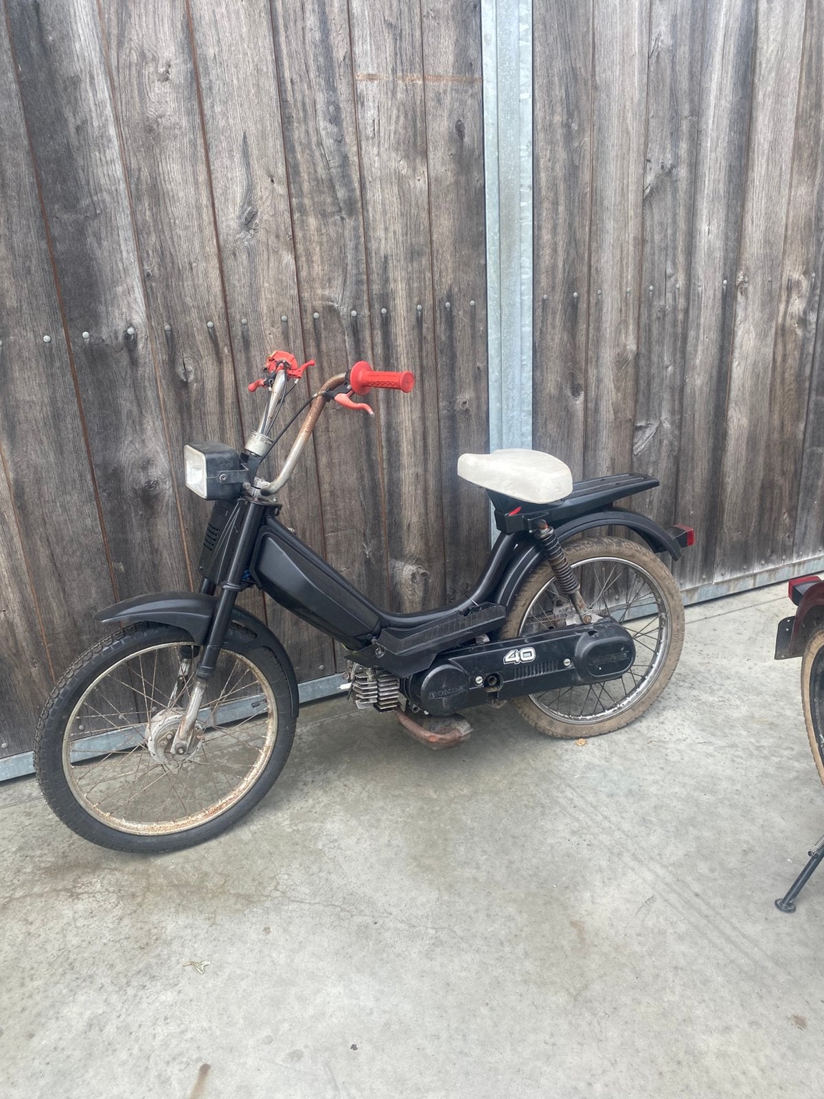 Honda camino staat in de weg, Ophalen, Zo goed als nieuw