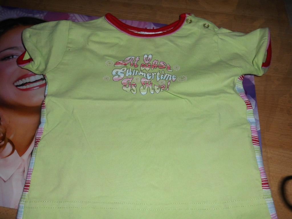 groene t-shirt 68, Kinderen en Baby's, Babykleding | Maat 68, Ophalen of Verzenden, Zo goed als nieuw, Meisje, Shirtje of Longsleeve