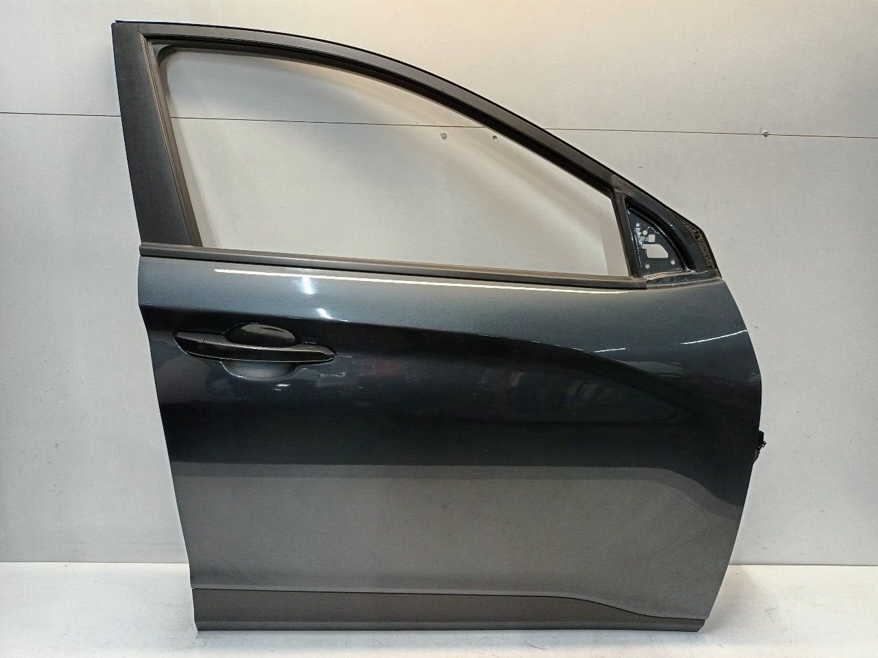 Portier rechts voor Hyundai Kona, Onderdelen@venauto.nl, Van der Ven Autorecycling B.V., Gebruikt, Ettenseweg 76, 4706 PB Roosendaal, The Netherlands