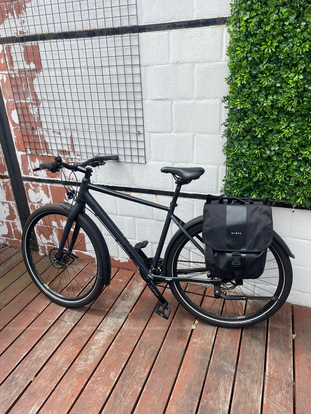 Herenfiets touring CUBE travel, Versnellingen, Zo goed als nieuw, Schijfrem, 53 tot 57 cm
