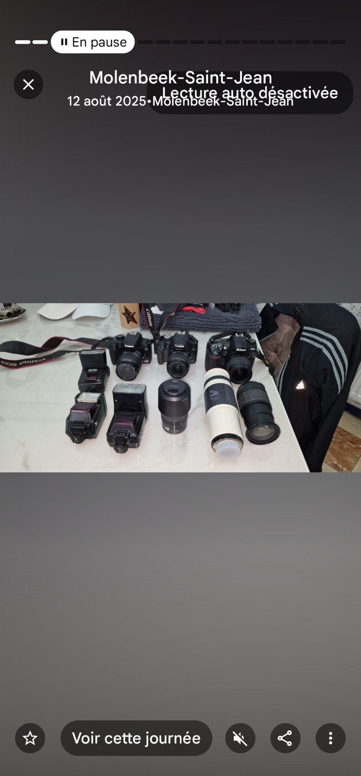 Apareil photo et objectif et flash plus vieux gsm différents, Enlèvement