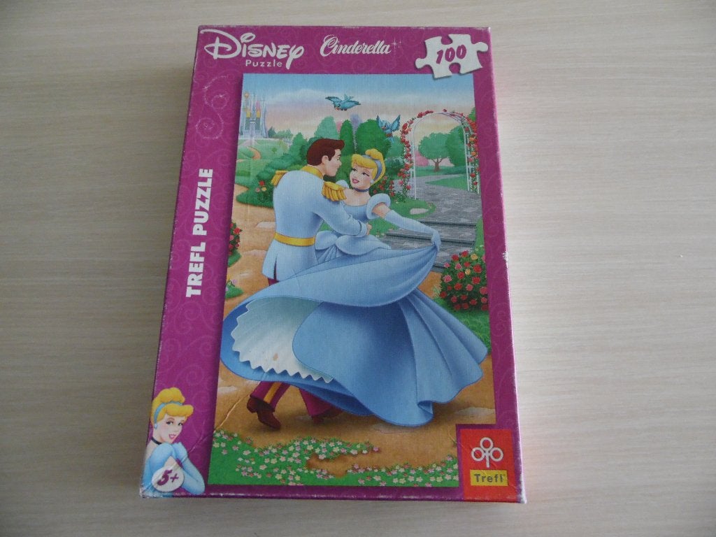 PUZZLE CENDRILLON     100 PIÈCES    DISNEY, Enlèvement ou Envoi, Plus de 50 pièces, Comme neuf, 4 à 6 ans