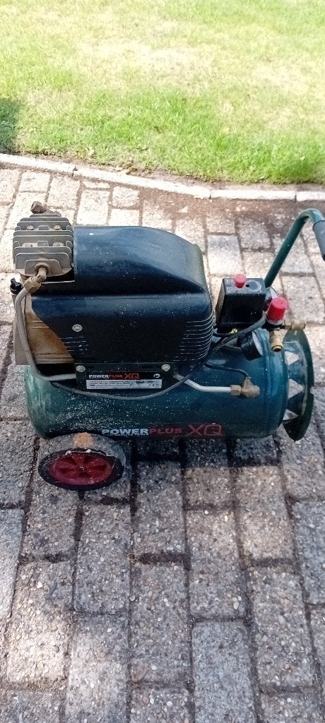 Compresseur, Bricolage & Construction, Compresseurs, Moins de 25 litres, Enlèvement, Utilisé, 6 à 10 bars