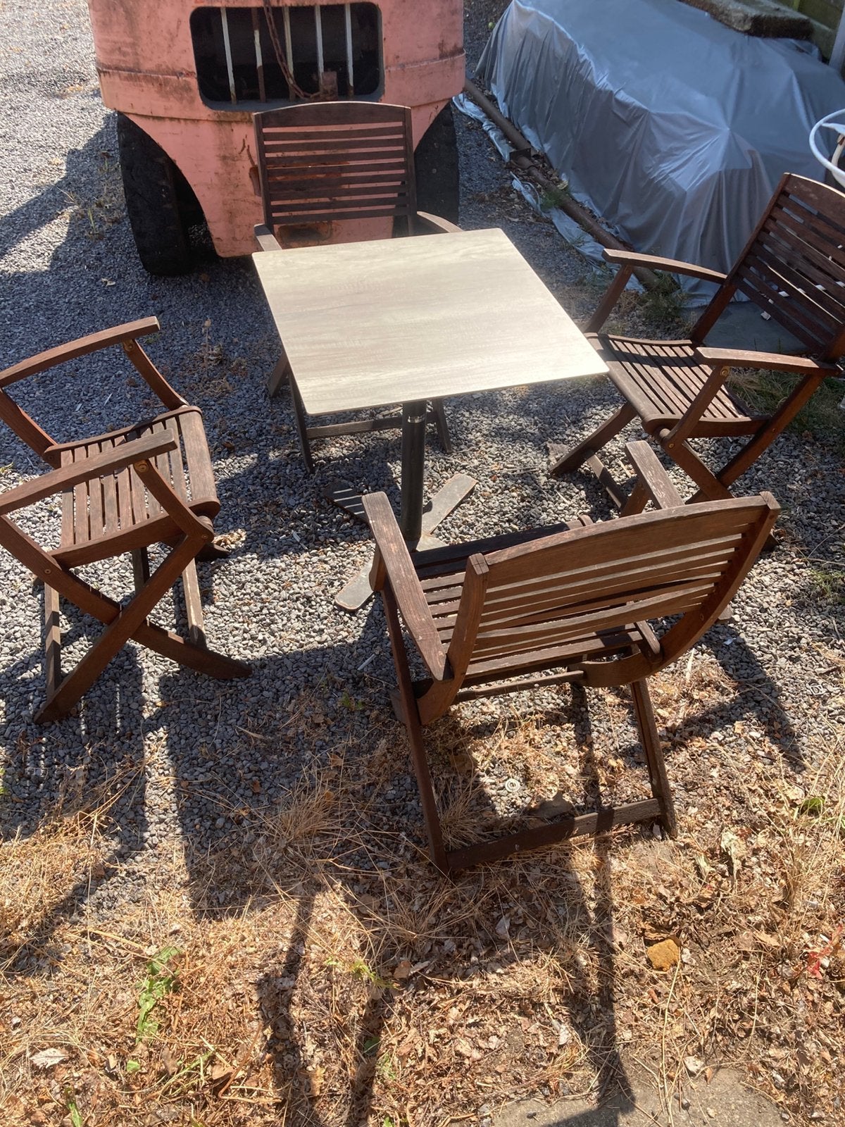 Bistrotafel  met 4 inklapbare houten stoelen, Enlèvement, Comme neuf