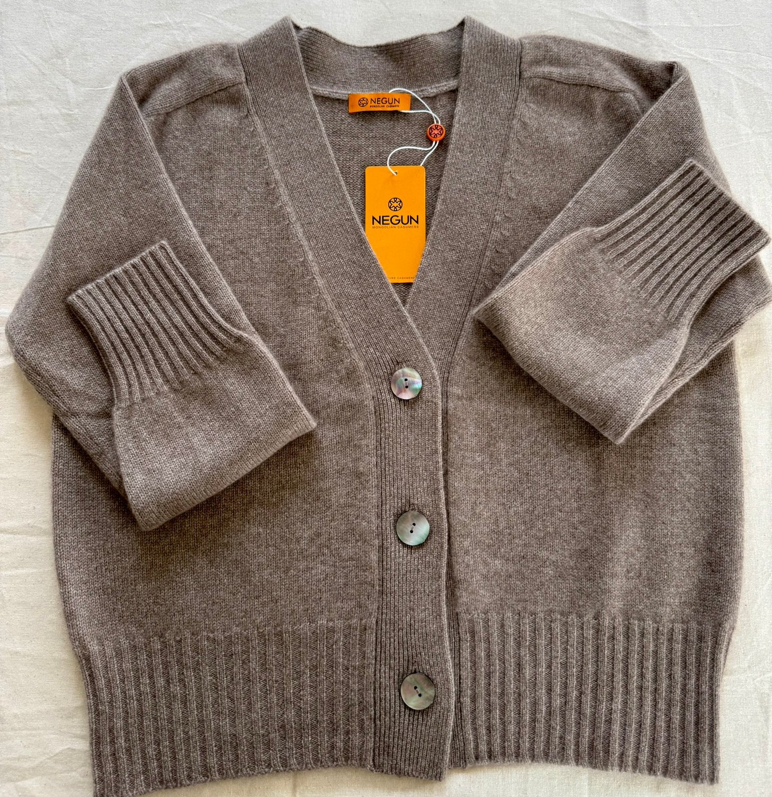 Cardigan 100 % cachemire pour femme, Vêtements | Femmes, Blousons sans Manches, Enlèvement ou Envoi, Neuf, Brun