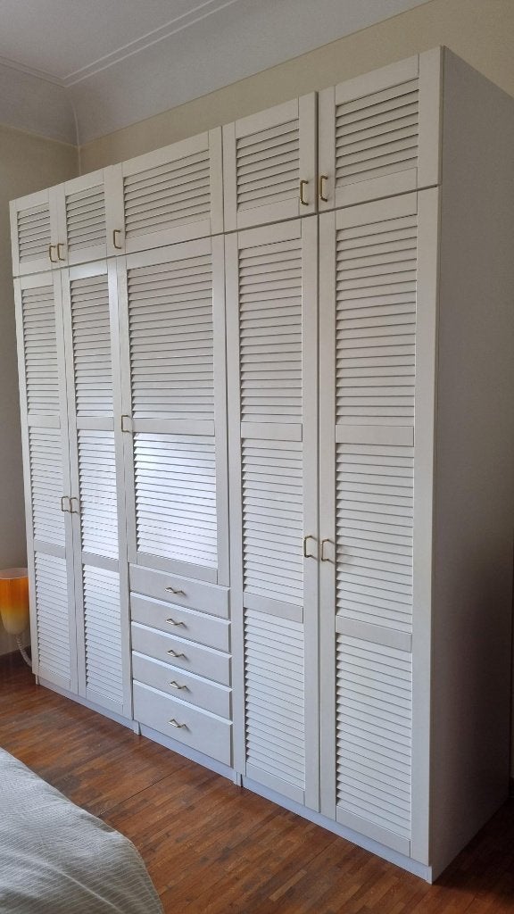 Armoire blanche IKEA, Maison & Meubles, Armoires | Commodes, Moderne, contemporain, 200 cm ou plus, 5 tiroirs ou plus, Enlèvement