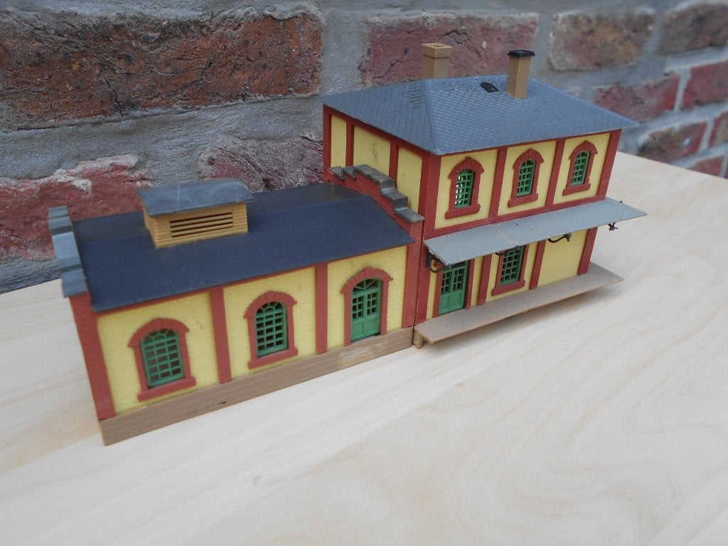 kibri H0 mooi industrieel gebouw, Hobby & Loisirs créatifs, Trains miniatures | HO, Utilisé, Pont, Tunnel ou Bâtiment, Enlèvement ou Envoi