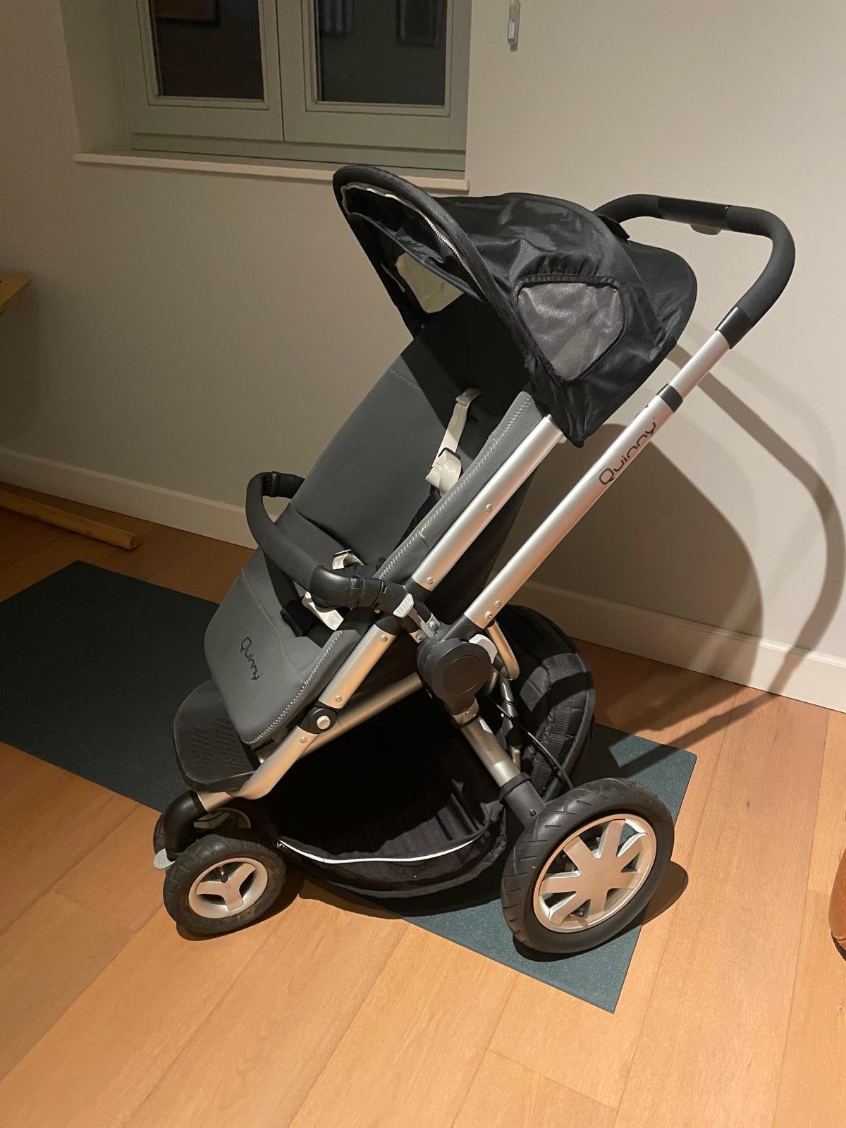 Buggy van Quinny met draagmand, Kinderen en Baby's, Ophalen, Zo goed als nieuw, Quinny