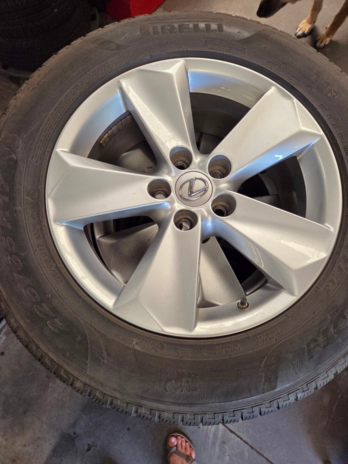 LEXUS M+S banden 225/65R17 106 H, Autos : Pièces & Accessoires, Enlèvement, Pneu(s)