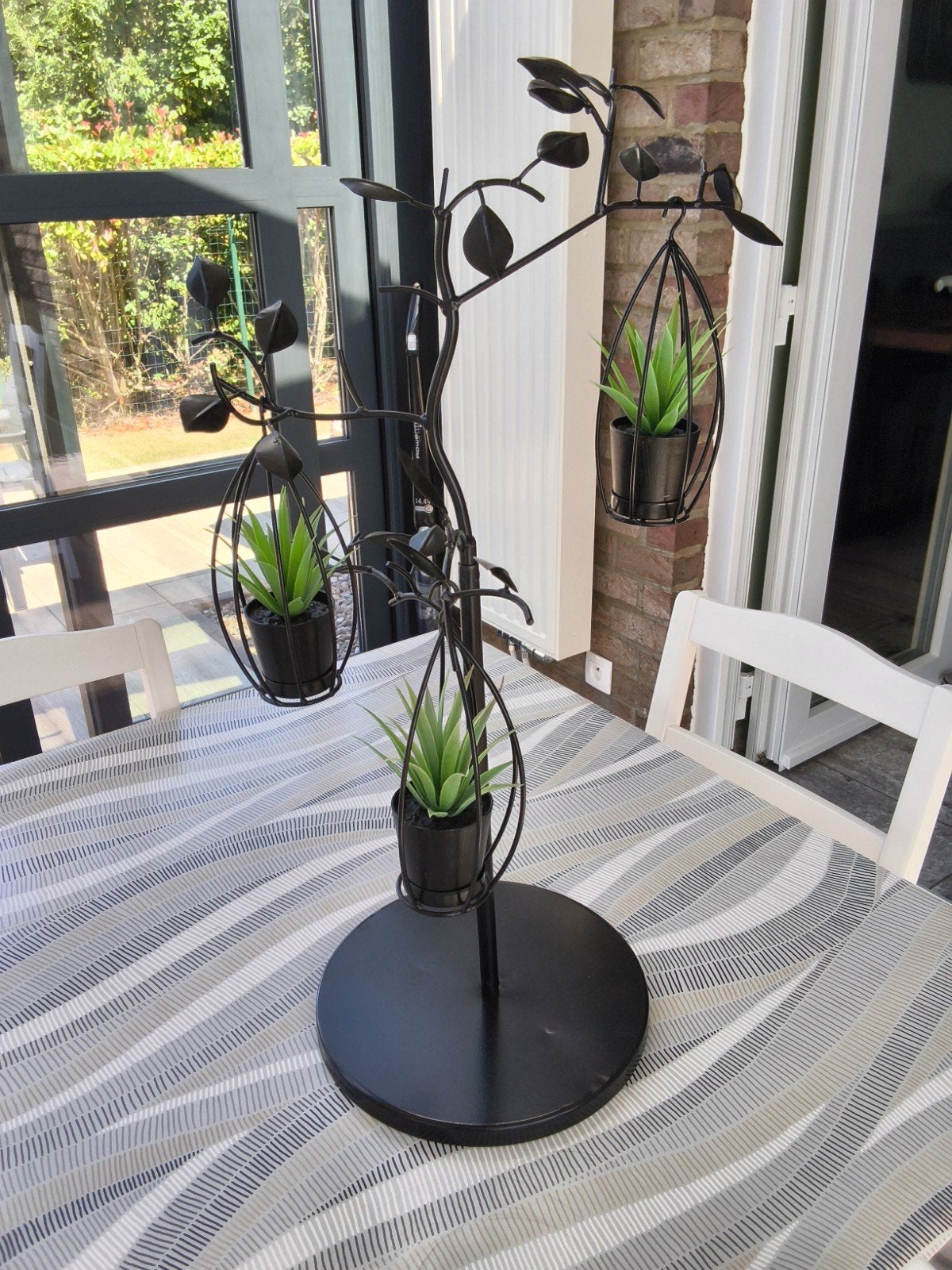 support pour plantes en fer forgé noir., Enlèvement