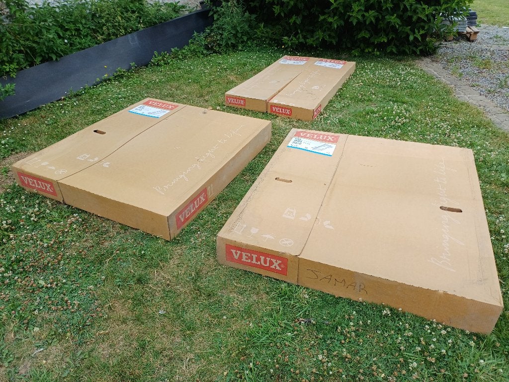 A vendre VELUX 114x118 neuf complet avec raccord, Bricolage & Construction, Neuf, Double vitrage, Enlèvement, 80 à 120 cm