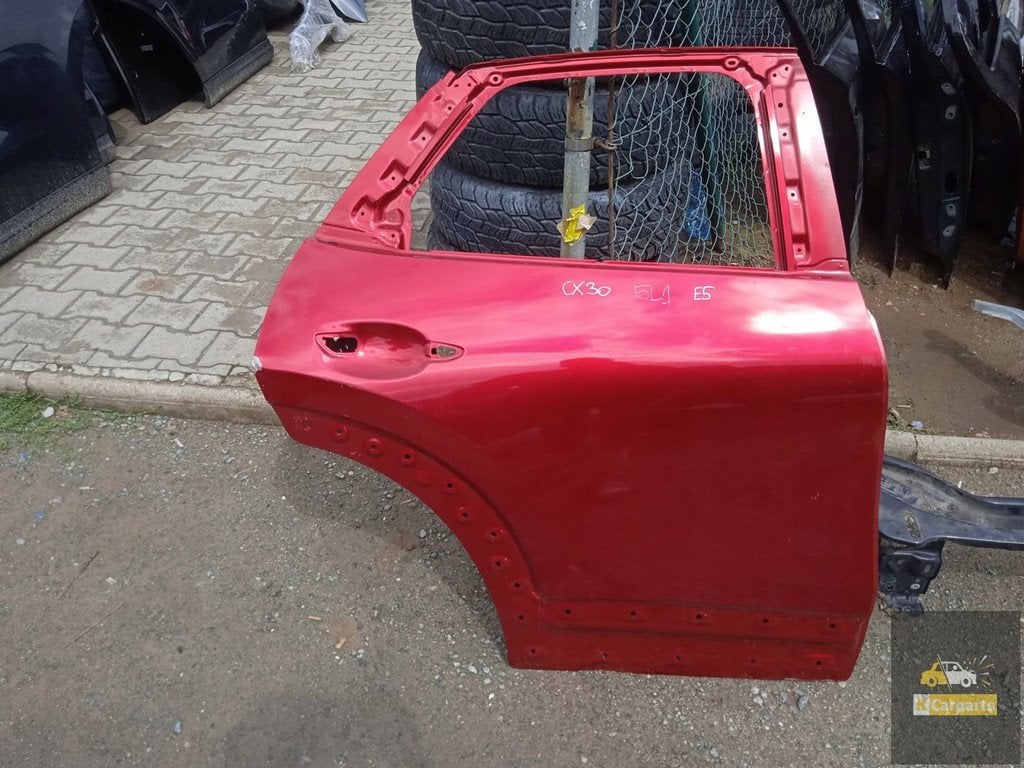 Mazda CX-30, rechter achterdeur, Gebruikt, Shinchi, Fuchu-Cho 3-1
730-8670  Hiroshima, Deur, Mazda Motor Corporation