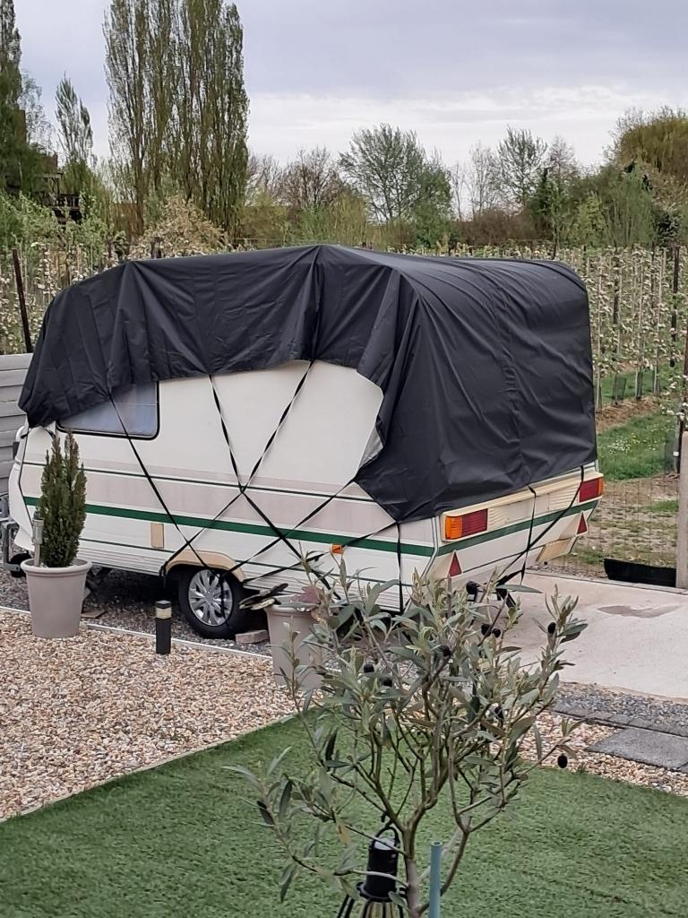 Caravan chataeu, Chateau, Tot en met 2, Particulier, 4 tot 5 meter