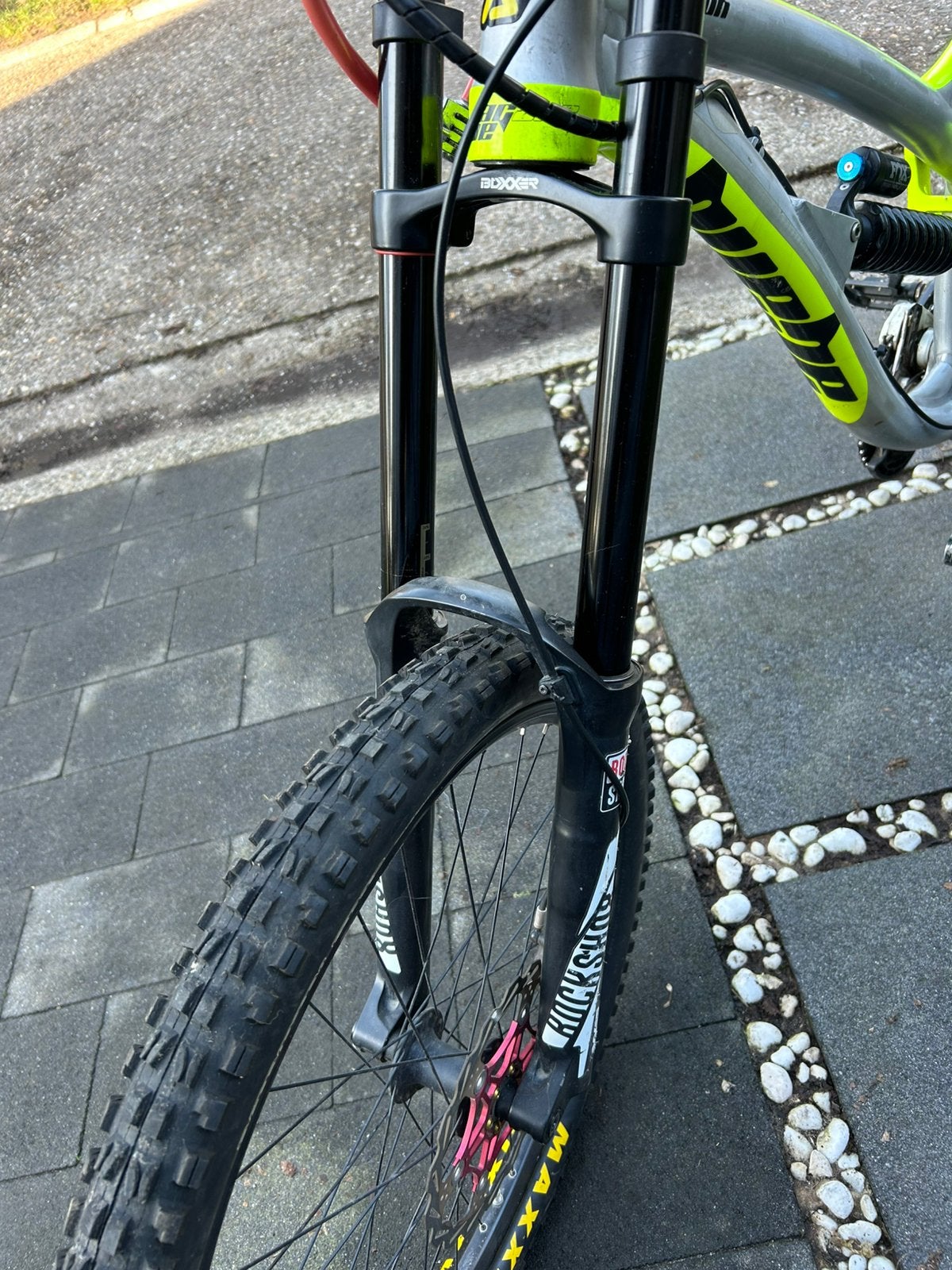 DH Ninja agang vélo de descent, Vélos & Vélomoteurs, 24 pouces ou plus, Acier, Enlèvement, Utilisé