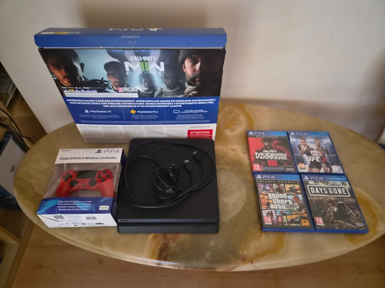 PS4 500GO Pack Call of Duty Modern Warfare 2 + 4 games, Ophalen of Verzenden, Met 1 controller, Original, 500 GB