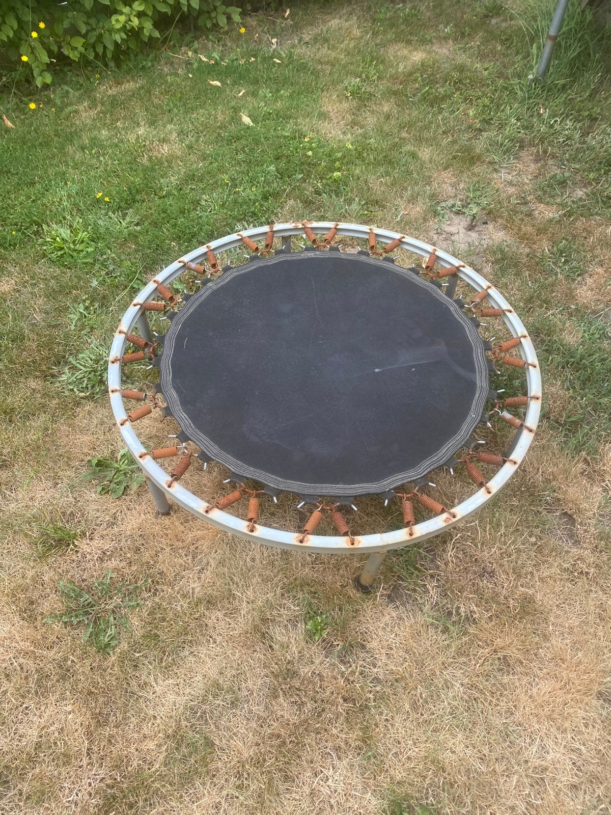Trampoline, gratis mee te nemen, Enfants & Bébés, Jouets | Extérieur | Trampolines, Enlèvement, Utilisé