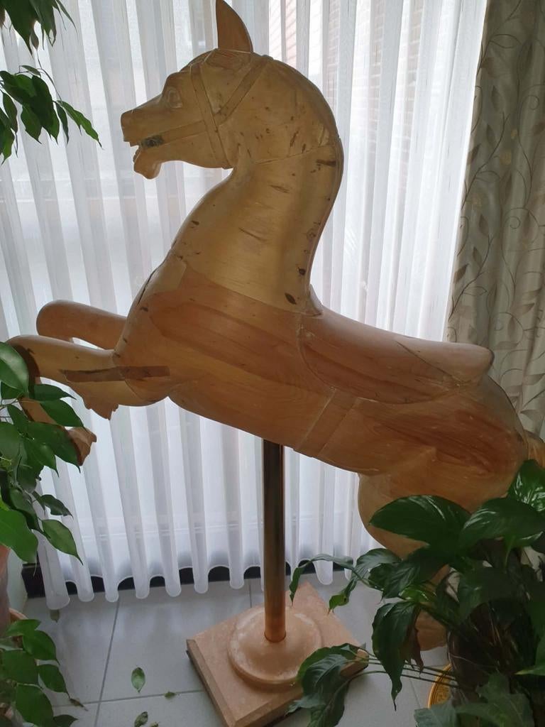 Ancien cheval de manège, Ophalen