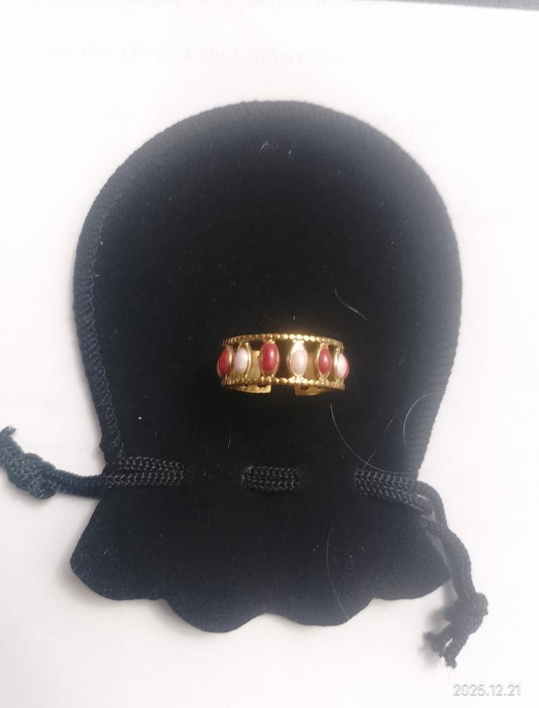 Ring Met rod Witt sten, Verzenden