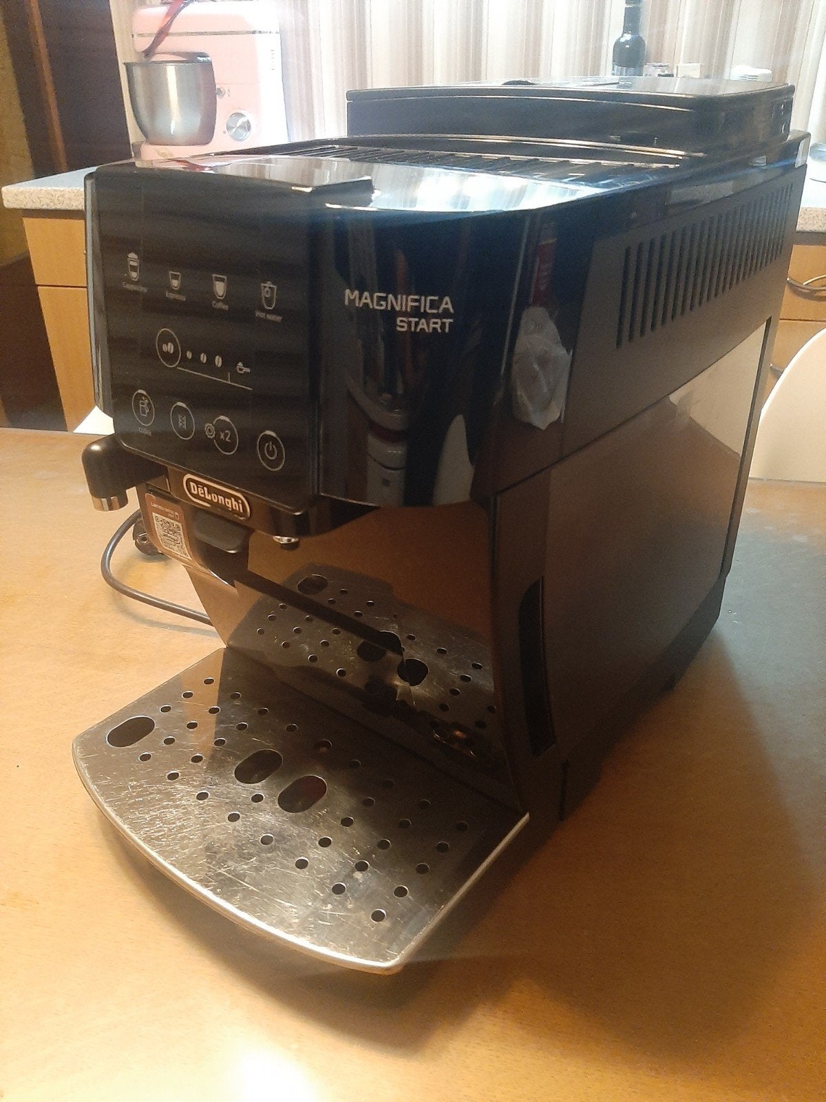 Machine a café delonghi magnifica start, Electroménager, Machine à espresso, Réservoir d'eau amovible, 2 à 4 tasses, Café moulu