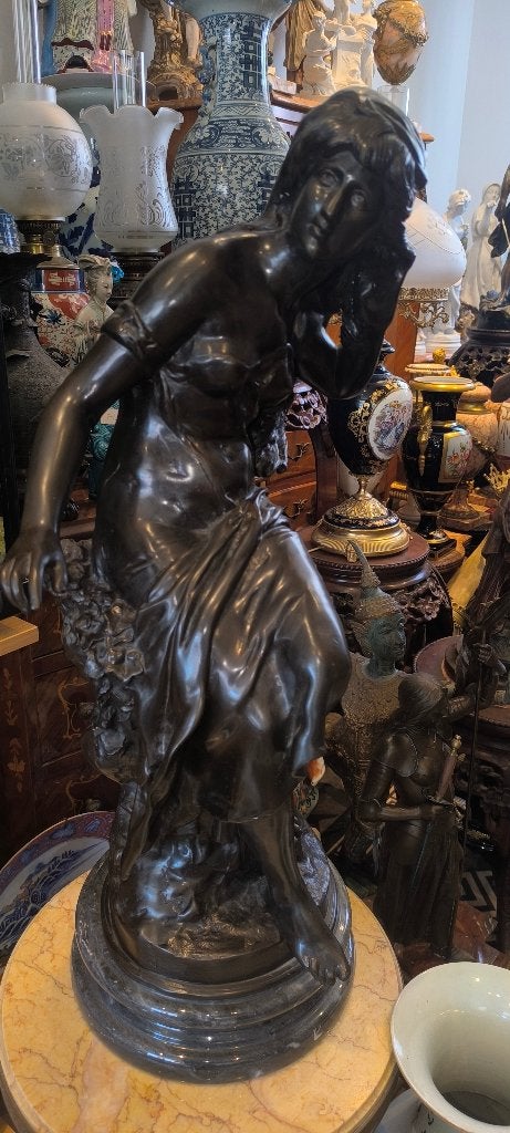 Grote bronzen beeld  Math Moreau, Enlèvement