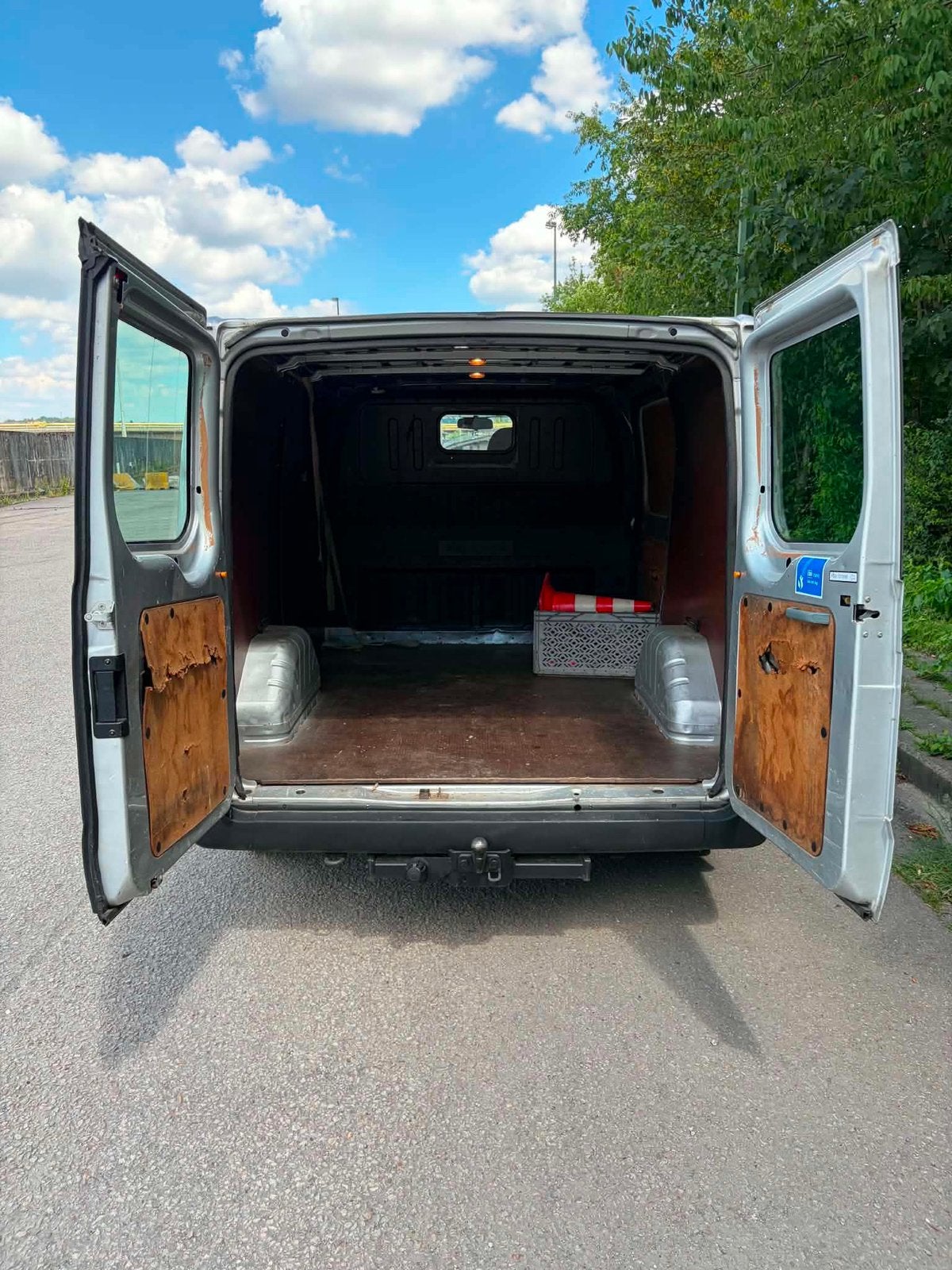 Ford Transit 2.2 Tdci prete à immatriculer, 4 deurs, Stof, Zwart, Zilver of Grijs