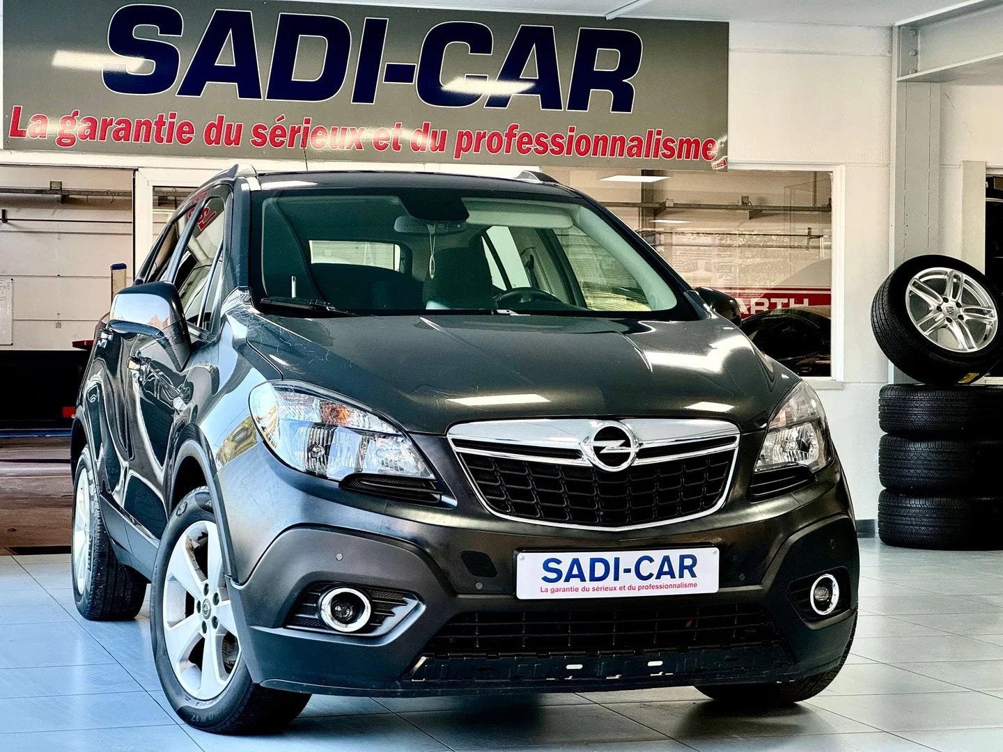 Opel Mokka 1,6i 115cv Enjoy, Autos, Argent ou Gris, Achat, Entreprise, 5 portes