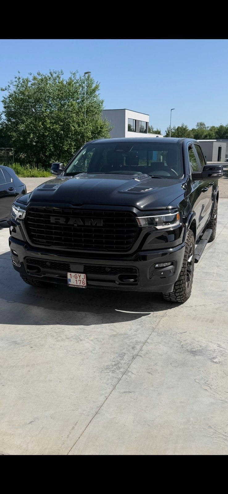 Dodge Ram 1500 Laramie night édition full black, Autos, 315 kW, Cuir et Alcantara, Achat, Euro 6