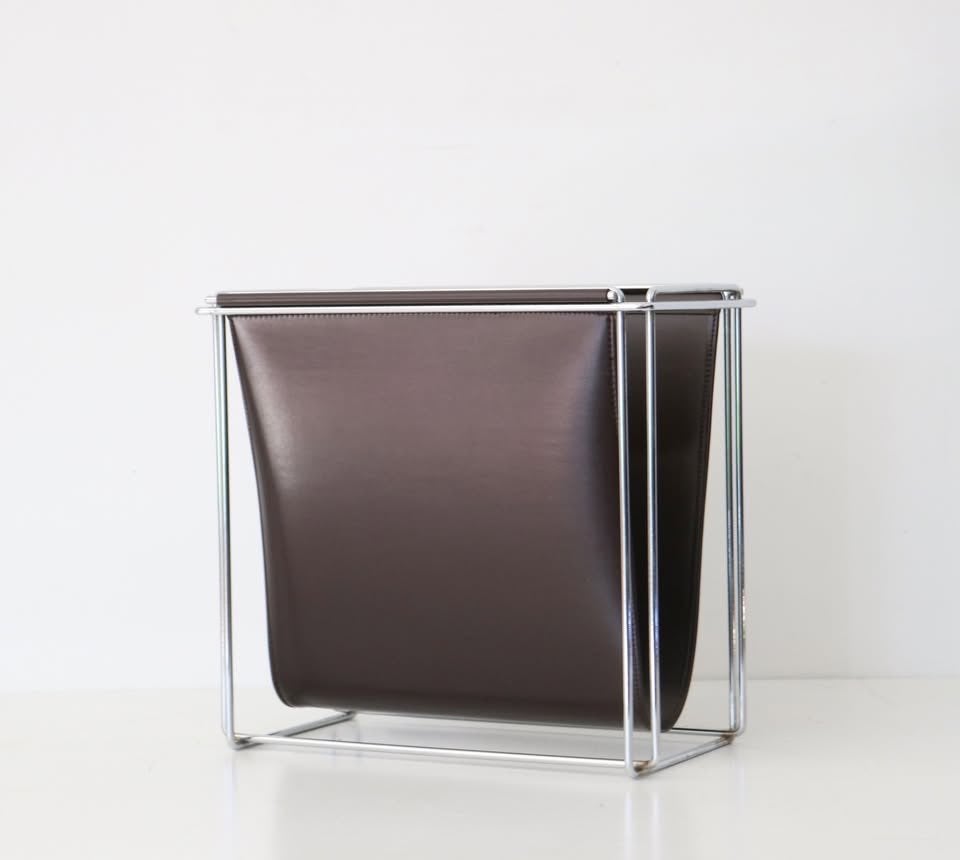 Vintage MAGAZINE RACK STORAGE BOX MAX SAUZE FRANCE 1970, Huis en Inrichting, Woonaccessoires | Krantenbakken en Lectuurbakken