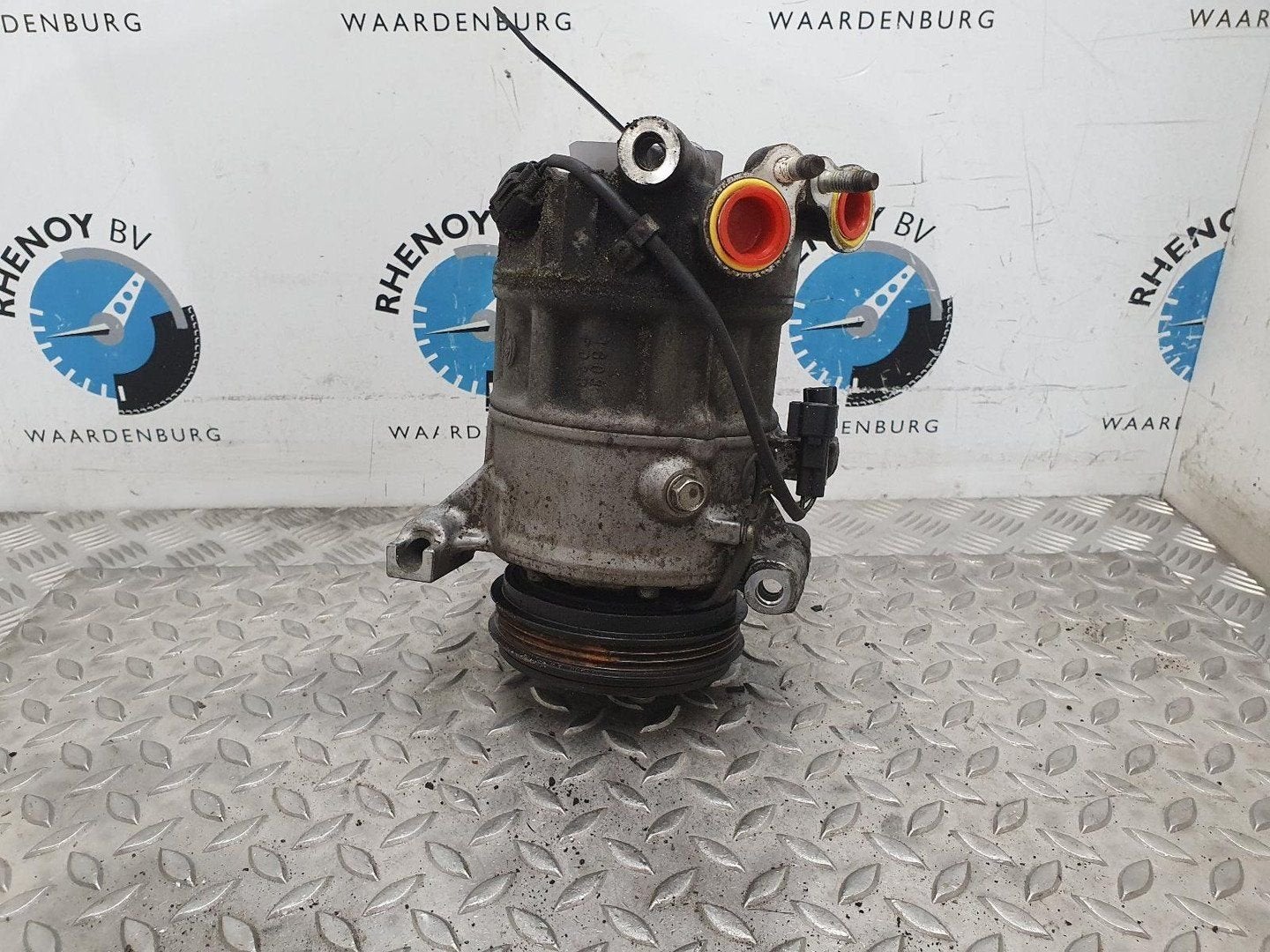 VOLVO V60 2.0 D4 Summum  AIRCO COMPRESSOR / AIRCOPOMP 2011, Enlèvement ou Envoi, Utilisé, ARN reconnu