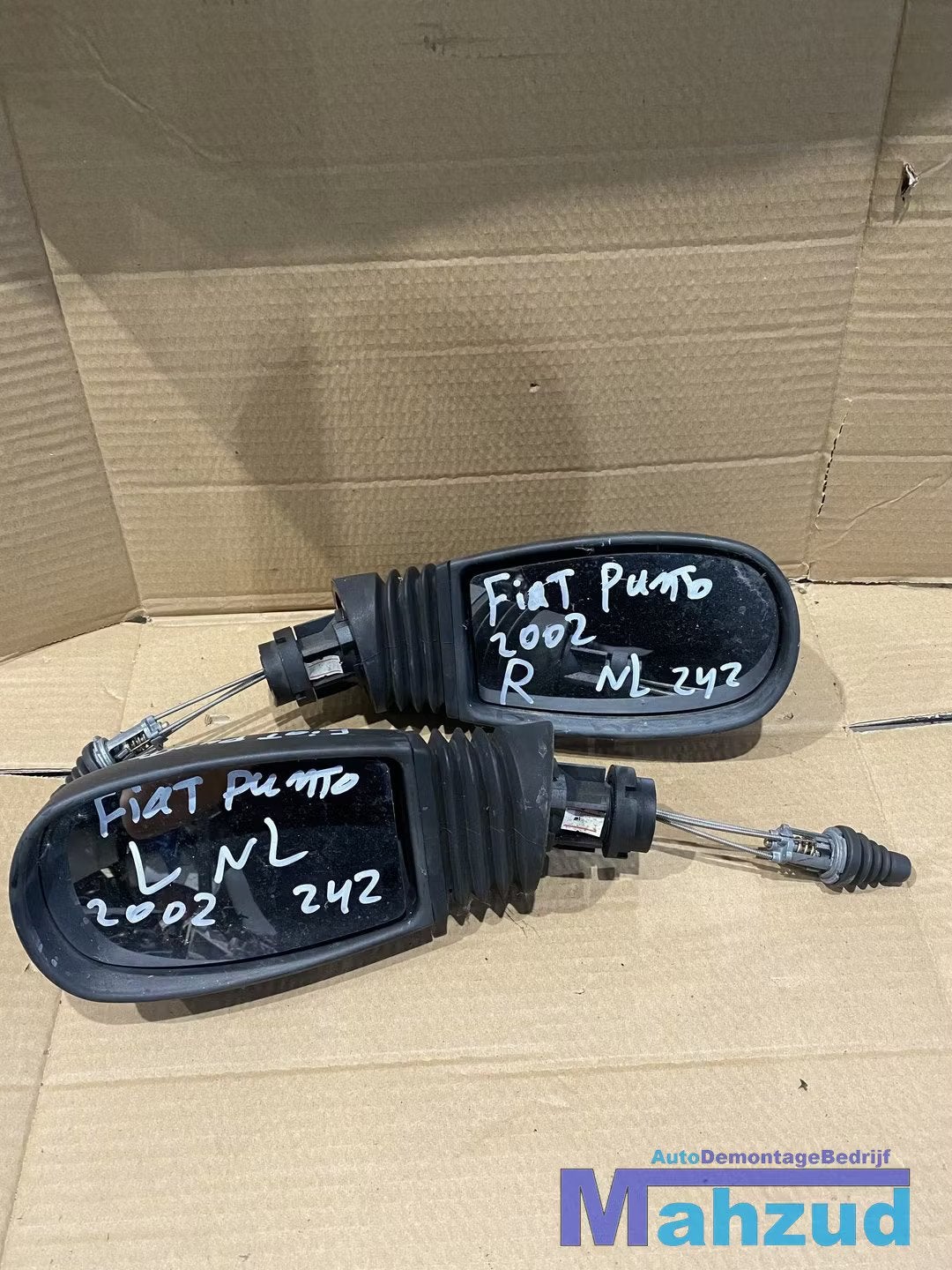 FIAT PUNTO 188 Links rechts buitenspiegel spiegel, Stellantis Europe S.p.A., Info@stellantis.com, Utilisé, Corso Giovanni Agnelli 200
10135  Turin, IT