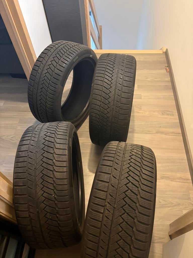 Continental winterbanden 235/40R18, Ophalen, Winterbanden, Band(en)