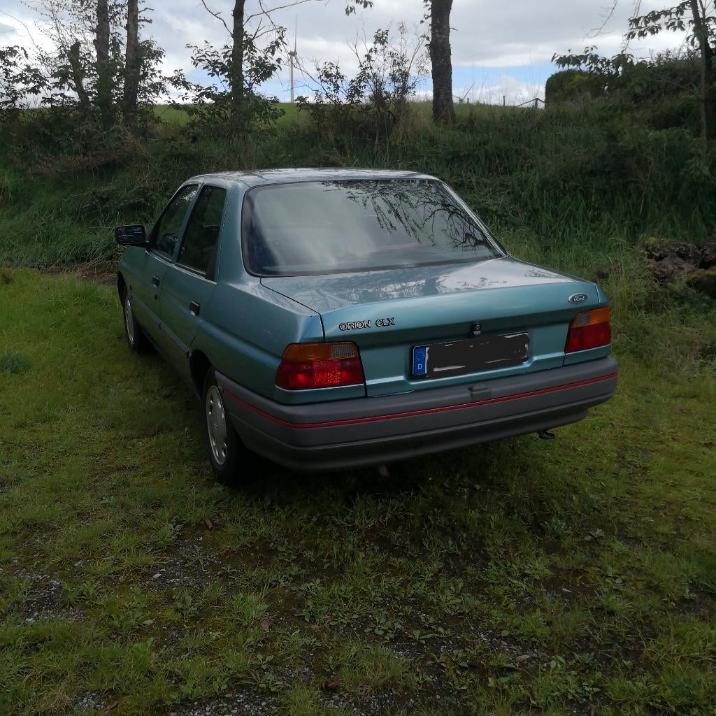 Ford Orion 1.4 CLX (GAL) Oldtimer, Autos, Oldtimers & Ancêtres, Particulier, Ford, Essence, Berline, 4 portes, Boîte manuelle