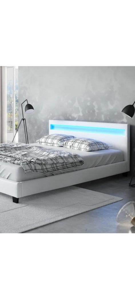 2 persoonsbed lederlook met verlichting splinternieuw, Huis en Inrichting, Slaapkamer | Waterbedden, Ophalen