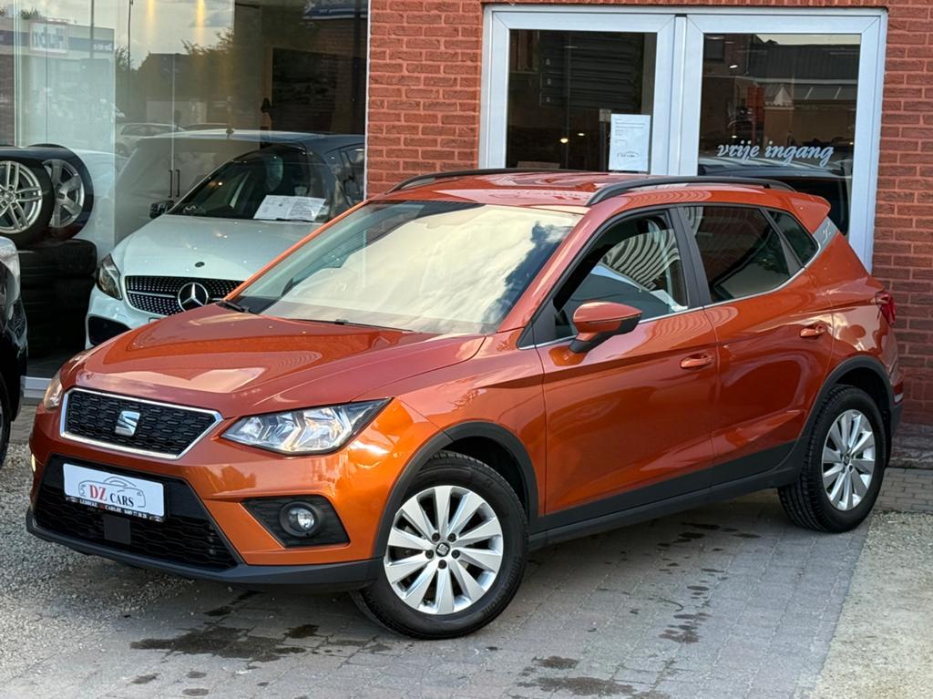 SEAT ARONA 1.6TDI 95PK |NAVI | APPLE CARPLAY|CRUISE CONTROL, Voorwielaandrijving, Stof, 1600 cc, Bedrijf