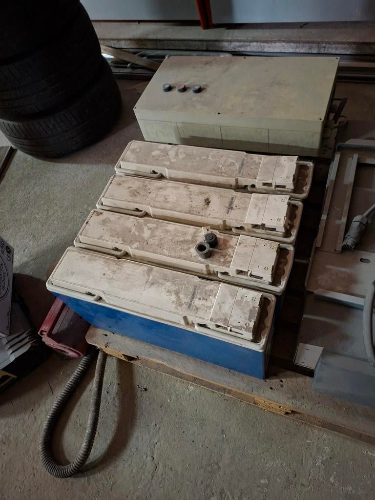 Thuisbaterrij 10kw met omvormer, Ophalen