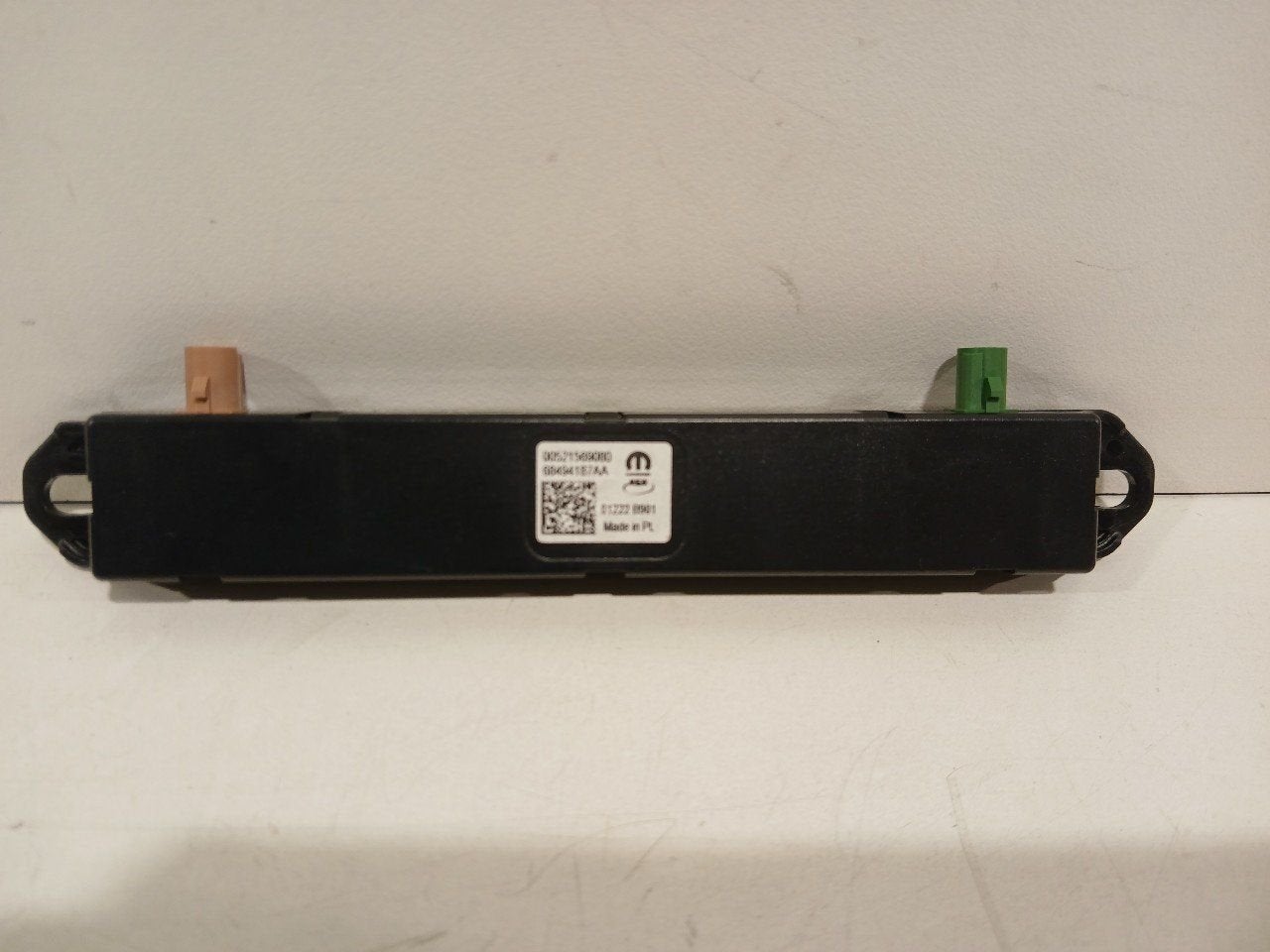 Antenne versterker Jeep Compass, Enlèvement ou Envoi, Van der Ven Autorecycling B.V., Onderdelen@venauto.nl, Ettenseweg 76, 4706 PB Roosendaal, The Netherlands