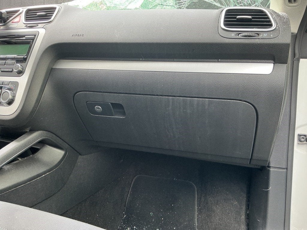 DASHBOARDKASTJE Volkswagen Scirocco (137 / 13AD), Gebruikt, Volkswagen, Volkswagen AG, Kundenbetreuung@volkswagen.de