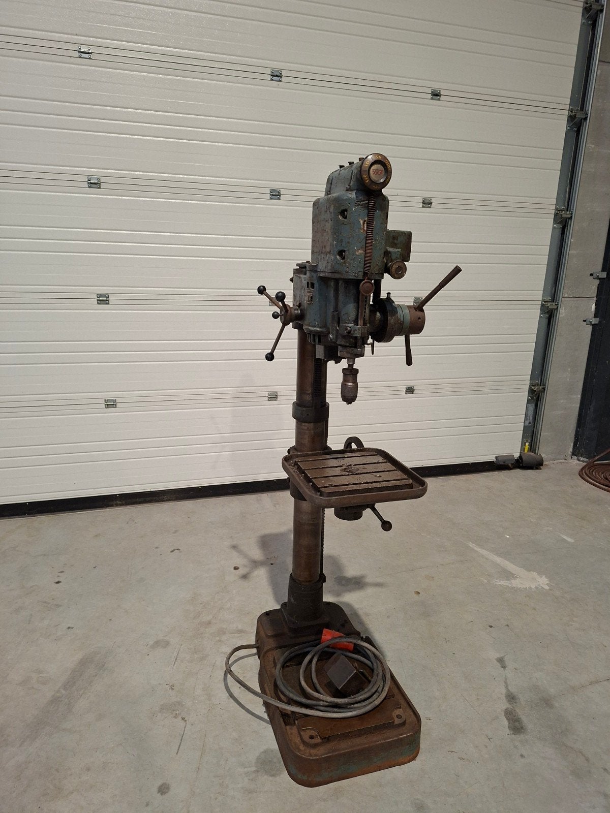 Kolomboormachine met tandwielkast, Doe-het-zelf en Bouw, Gereedschap | Boormachines, Ophalen, Kolomboormachine
