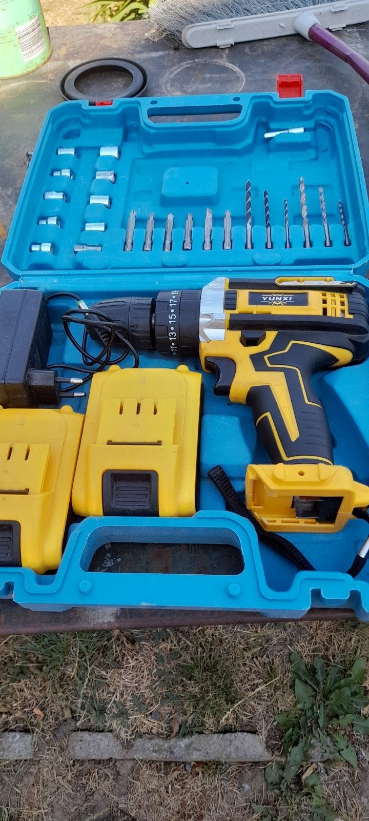 visseuse dévisseuse + 2 batteries + chargeur, Enlèvement, Comme neuf, Autres types