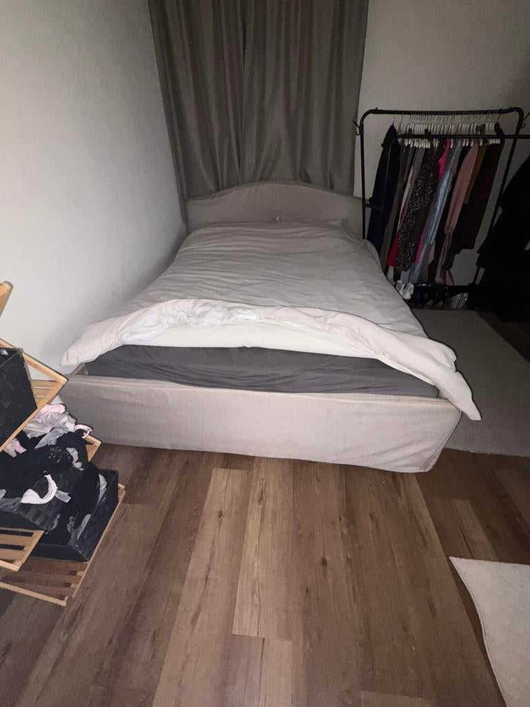 Bed te koop voor 500 euro, Ophalen, Zo goed als nieuw