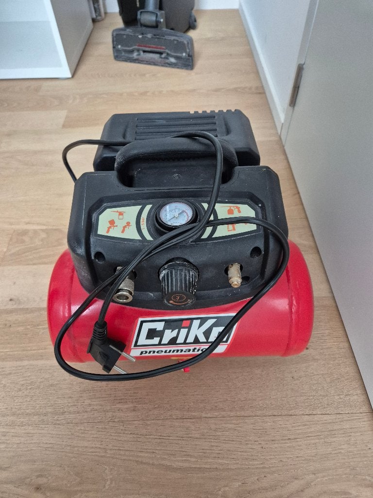 Compresseur Criko sans huile 6l, Moins de 25 litres, Comme neuf, Enlèvement, 6 à 10 bars